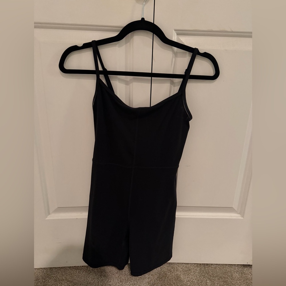 Aritzia Scoopneck Athletic one piece!